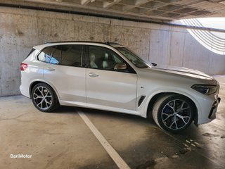 BMW X5 M50d
