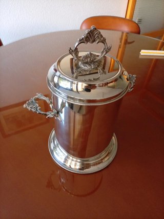 Enfriador de botellas antiguo