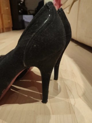 Zapatos de tacón negros con hebilla