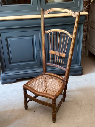Silla francesa antigua Madera y Rejilla