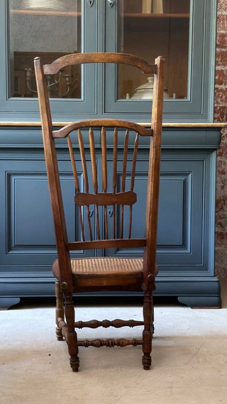 Silla francesa antigua Madera y Rejilla