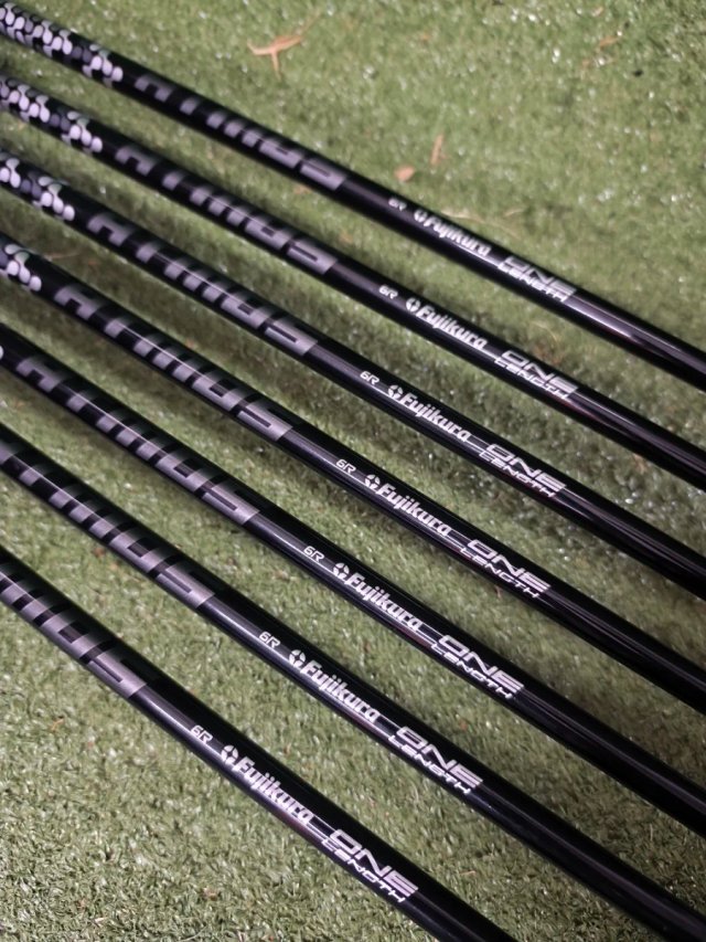Palos de Golf Hierros King Cobra