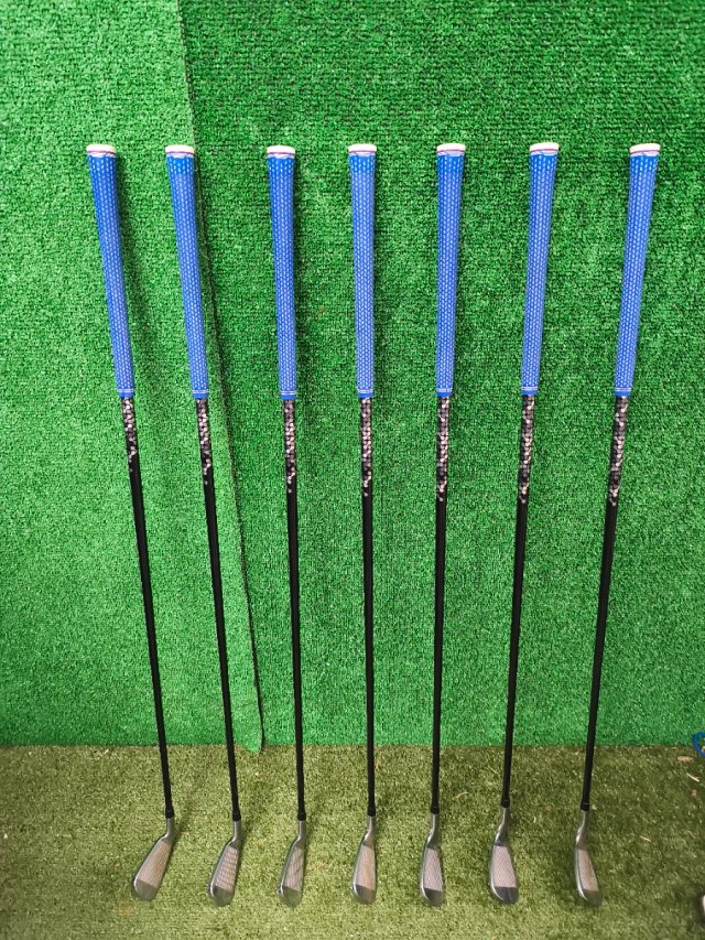 Palos de Golf Hierros King Cobra