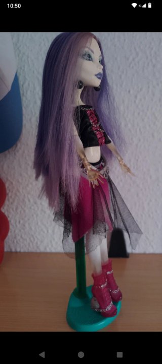 Monster High Spectra Vondergeist Muñeca