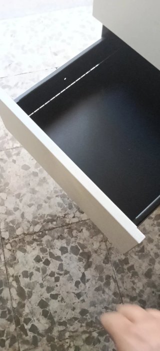 cajonera metálica con ruedas