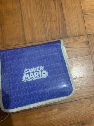 Nintendo 2DS Negra Cargador Funda 2 juegos.