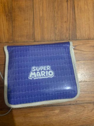 Nintendo 2DS Negra Cargador Funda 2 juegos.