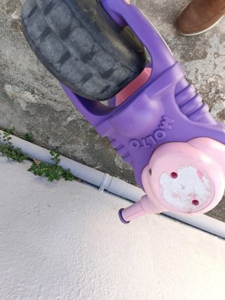 Moto correpasillos infantil de la marca Moltó, Gan