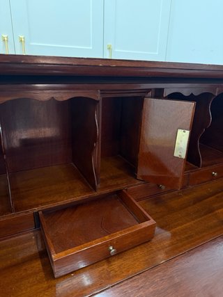 Cómoda Antigua de Caoba Estilo Francés