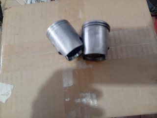 Lote de 3 Cilindros  de origen  y 1 culata 2 carb