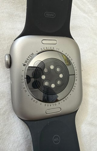Apple Watch Series 11 46mm Space Gray