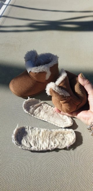 Botas Chiquis barefoot forro polar marrón 21