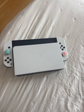 Nintendo Switch OLED Blanca Como nueva sin usar