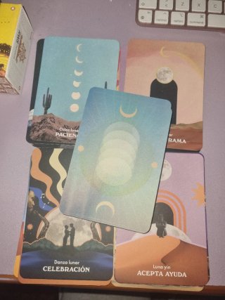 Oráculo de Lunología - Yasmin Boland