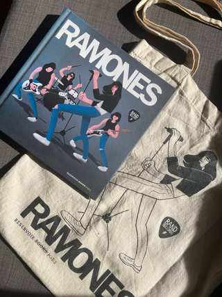 Ramones la increíble historia de cuatro amigos ...