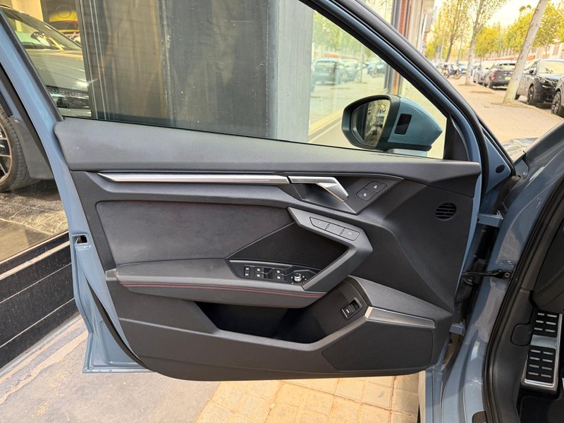Audi RS3 2024, foto 16