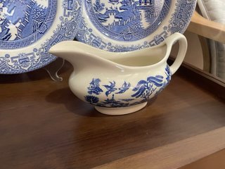 Vajilla Clásica Decorativa Azul y Blanca