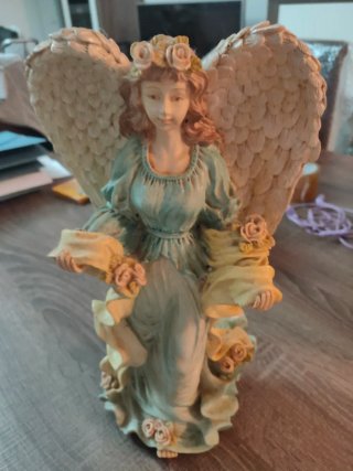 Escultura de Piedra Ángel de la Fortuna
