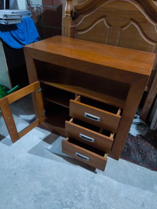 Aparador de Madera con Cajones y Puerta