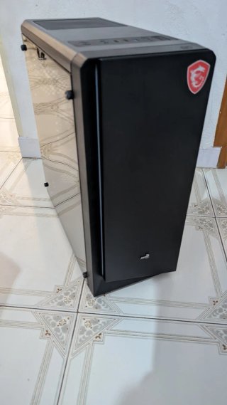 Caja PC ATX AeroCool con Panel Acrílico