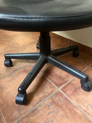 Silla de escritorio negra