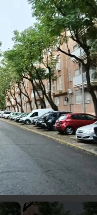 Se alquila plaza de garaje en Urbanización Azahara
