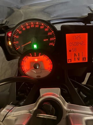 MOTO BMW F800R 2011 ABS. BMW EN BUEN ESTADO.