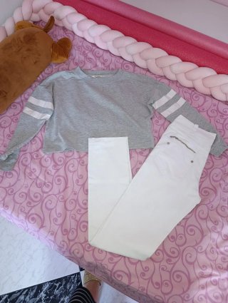 Conjunto de mujer gris y blanco