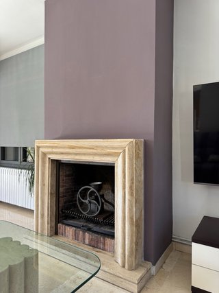 Frontal de chimenea de mármol