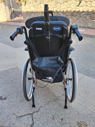 Silla de ruedas, como nueva.