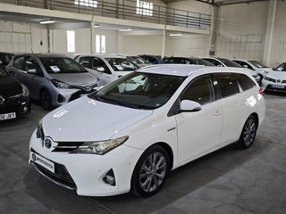 Toyota Auris Hybrid Advance Touring Sports