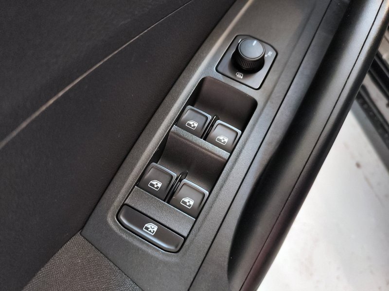 Škoda Fabia 1.0 TSI SELECTION 2025, foto 12