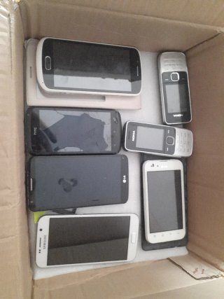 Lote 43 teléfonos Móviles Samsung, LG,nokia,iPhone