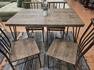 Conjunto de Mesa y 4 Sillas de Forja y Madera