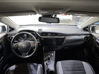 Toyota Auris 1.8 140H Active Touring Sports