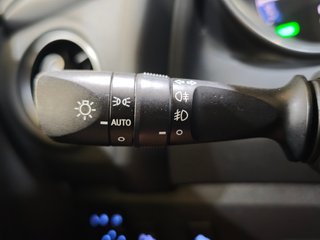 Toyota Auris 1.8 140H Active Touring Sports