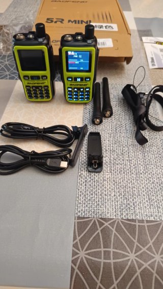 Walkie Talkie Baofeng UV-5R Mini