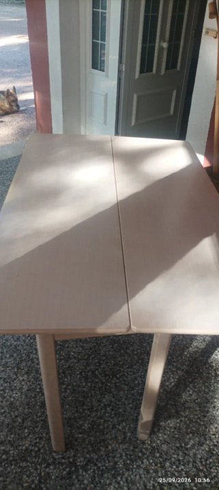 Mesa de comedor plegable de madera beige decape