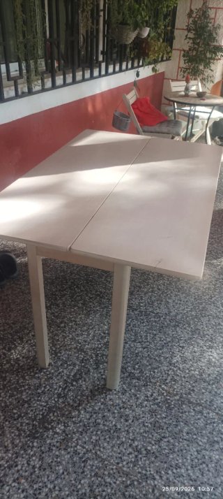 Mesa de comedor plegable de madera beige decape