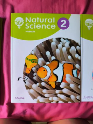 Libros totalmente nuevos natural Science Anaya