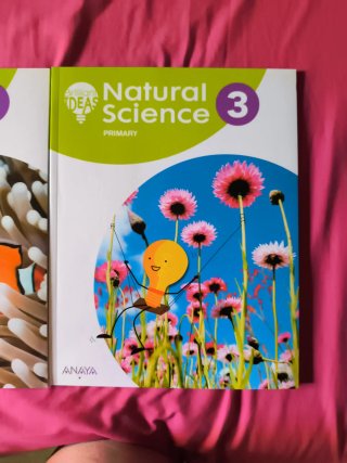 Libros totalmente nuevos natural Science Anaya