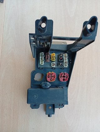 Caja de fusibles Peugeot 106 Citroen saxo