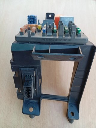 Caja de fusibles Peugeot 106 Citroen saxo