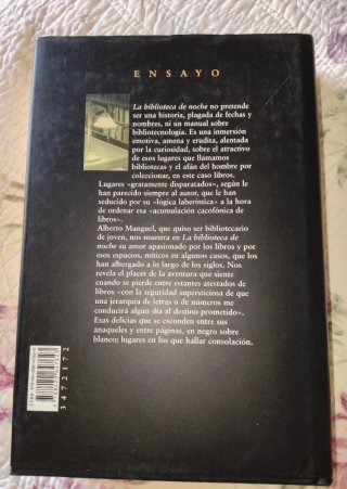 La biblioteca de noche