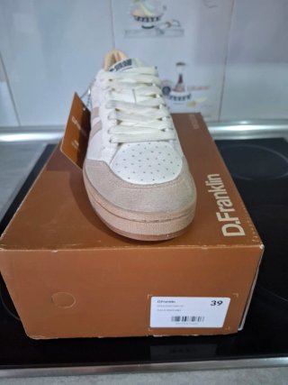 Zapatillas D.Franklin Beige y Blancas
