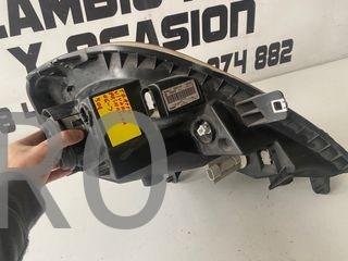 Faro Trafic vivaro primastar 8200701354