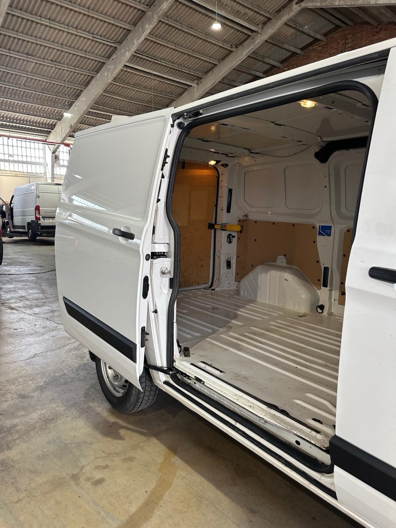 Ford Transit Custom 2021, foto 6