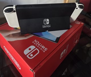 Nintendo Switch OLED Blanca y Negra