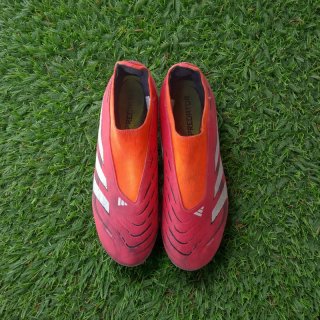 Adidas Predator - Talla 43 - Botas de Fútbol Rojas