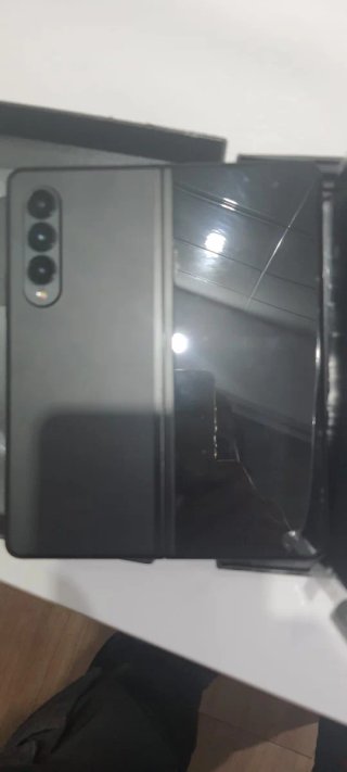 Samsung Galaxy Z Fold 3